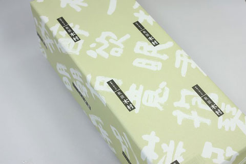 秋田県名産品 大吟醸 「福小町」桐箱入り (720ml)【数量限定商品】