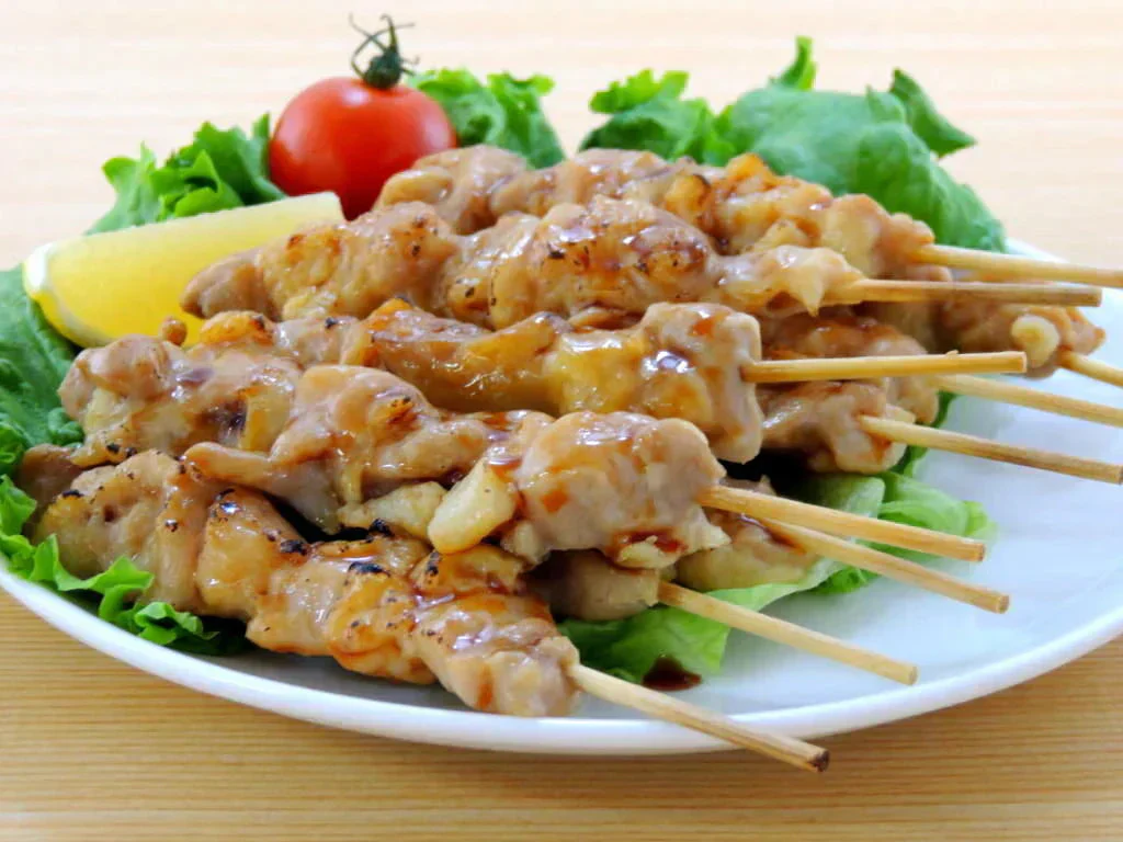 焼鳥もも串30g(スチーム済)50本入り 【業務用 冷凍食品 スチームもも串 焼き鳥 加熱済み イベント 祭り パーティー アウトドア BBQ おつまみ 屋台】