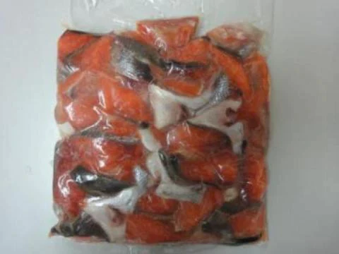 【北海道産!大容量!お買い得パック!冷凍配送!送料無料!】脂たっぷり!鮭カマ切り落とし!約1kg