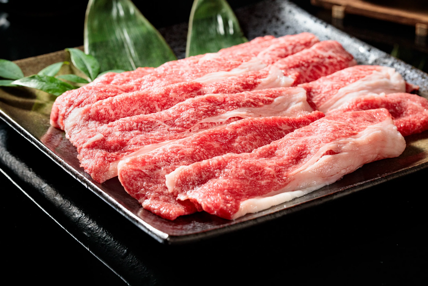【送料無料】黒毛和牛すき焼き用1㎏