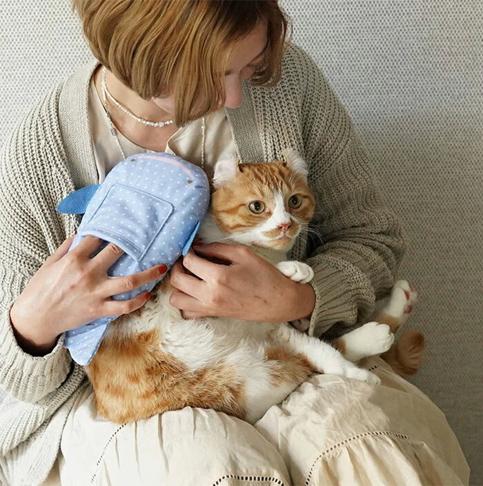 【ジンベエザメ】猫のおもちゃ 魚 ぬいぐるみ あごのせ グルーミング シャカシャカ 猫 ネコ / にゃんとも猫舌ぐるみ