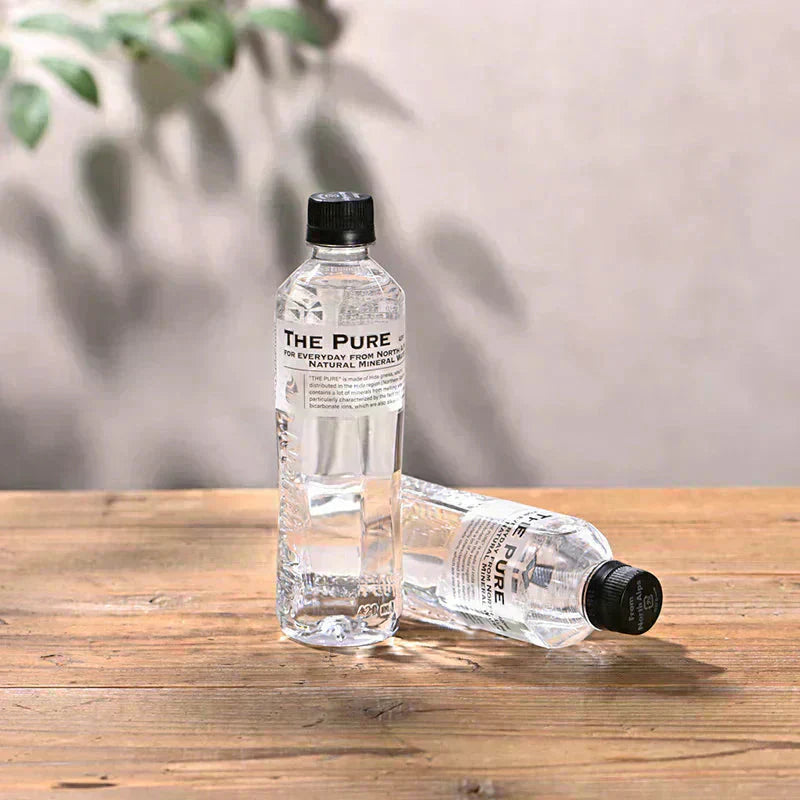 大人気商品!【送料無料】【1ケース】THE PURE ザ ピュア 北アルプスの天然水 420ml 42本 天然水 水 ナチュラルミネラルウォーター 北アルプスの天然水 ザ ピュア 炭酸水素イオン アルプス 飛騨 高山 軟水 岐阜県 日本製 国産 ローリングストック 備蓄 pure