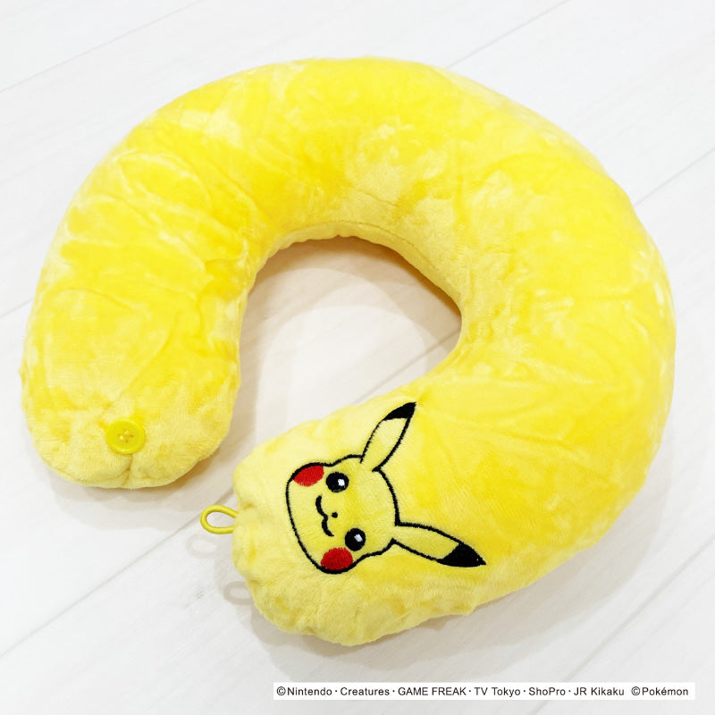 ネックピロー ピカチュウ モリピロ 正規ライセンス商品 キッズ 変身 車用 ポケットモンスター 2way ポケモン 首枕 まくら ぬいぐるみ マスコット トラベルピロー 子供 かわいい 旅行用品 携帯枕 お昼寝 仮眠 旅行 車 飛行機 キャラクター グッズ ギフト 国内旅行 海外旅行