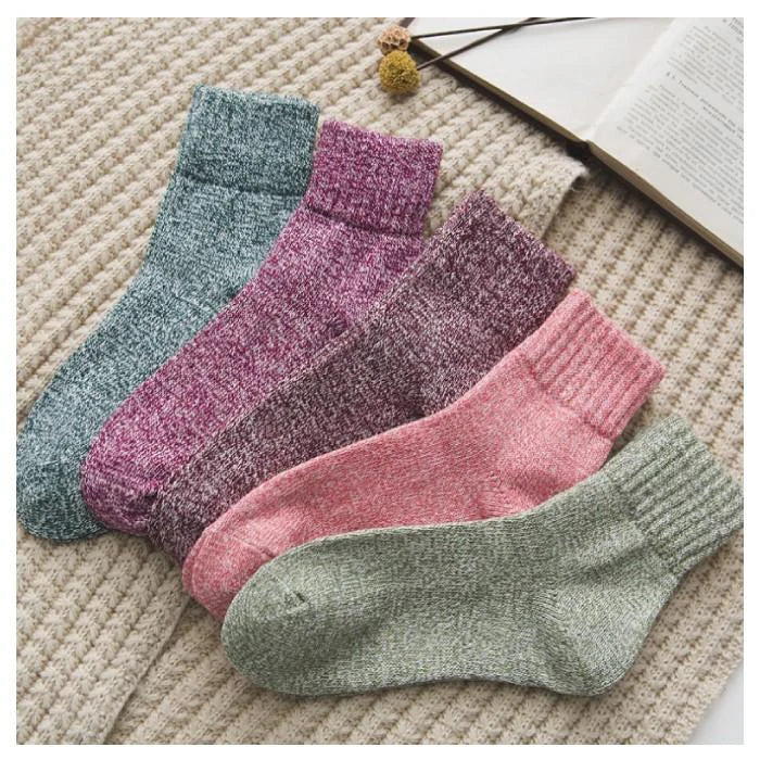 【予約商品・発送時期は商品説明に記載】レディース 靴下 暖かい かわいい ソックス 5足 セット 無地 春 秋冬 柄 おしゃれ あったか インスタ映え 送料無料 ギフト プレゼント