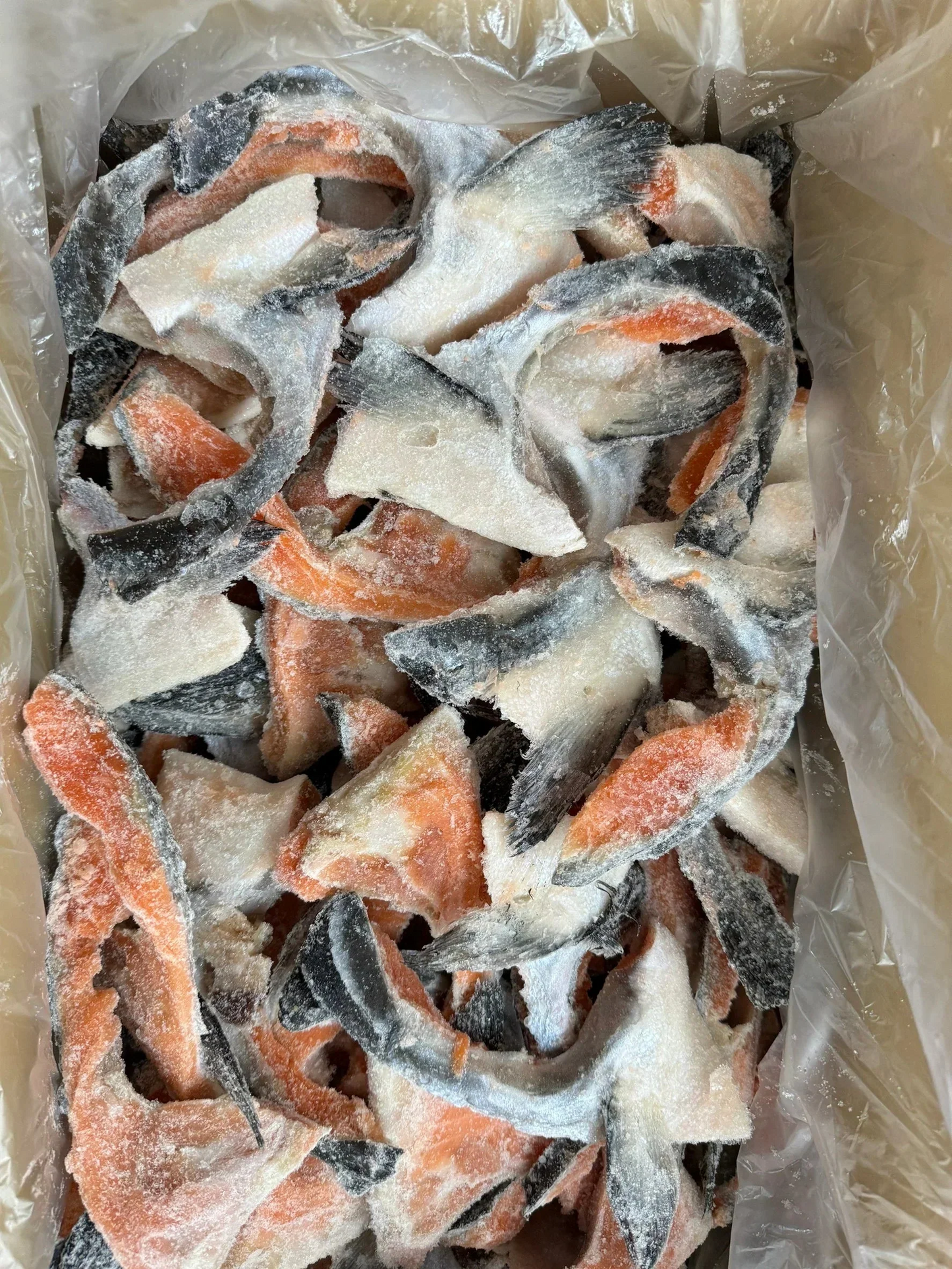 たっぷり銀鮭カマ2kg