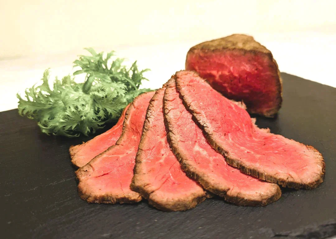 【名産品受賞!】"肉屋の" 国産 ローストビーフ 約300g 自家製 牛肉 ビーフ 赤身