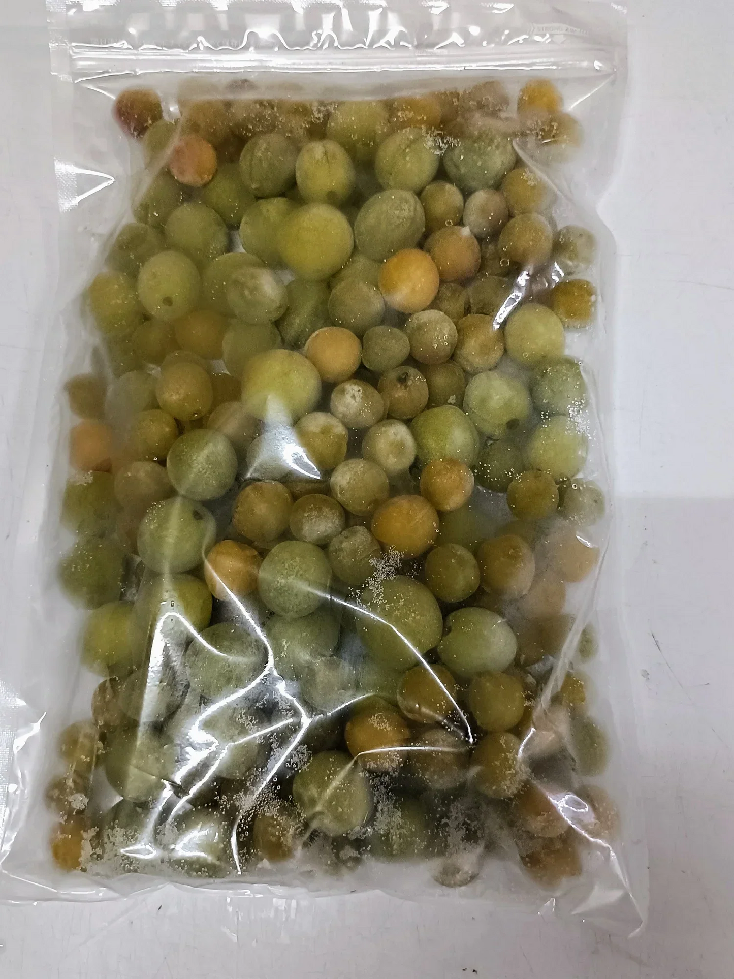 青森県南部地方産 小梅(青梅)収穫した梅をそのまま冷凍 サイズ混合2.7㎏ 【6407】