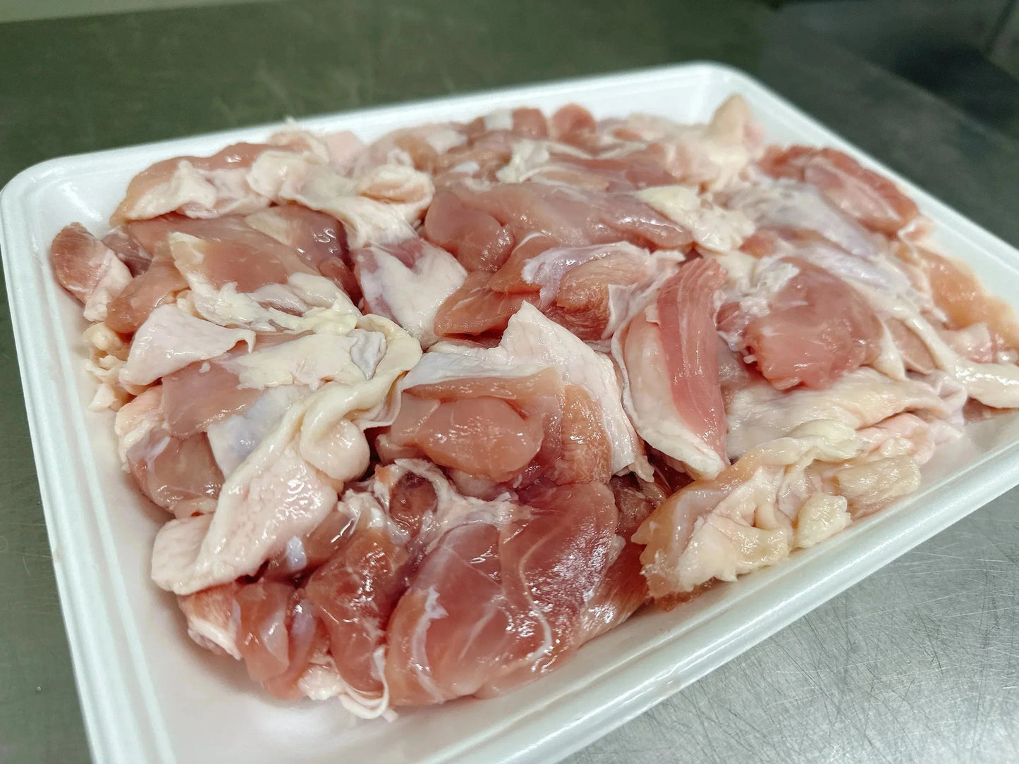 【国産銘柄鶏】桜姫鶏もも肉(カット済) 1kg
