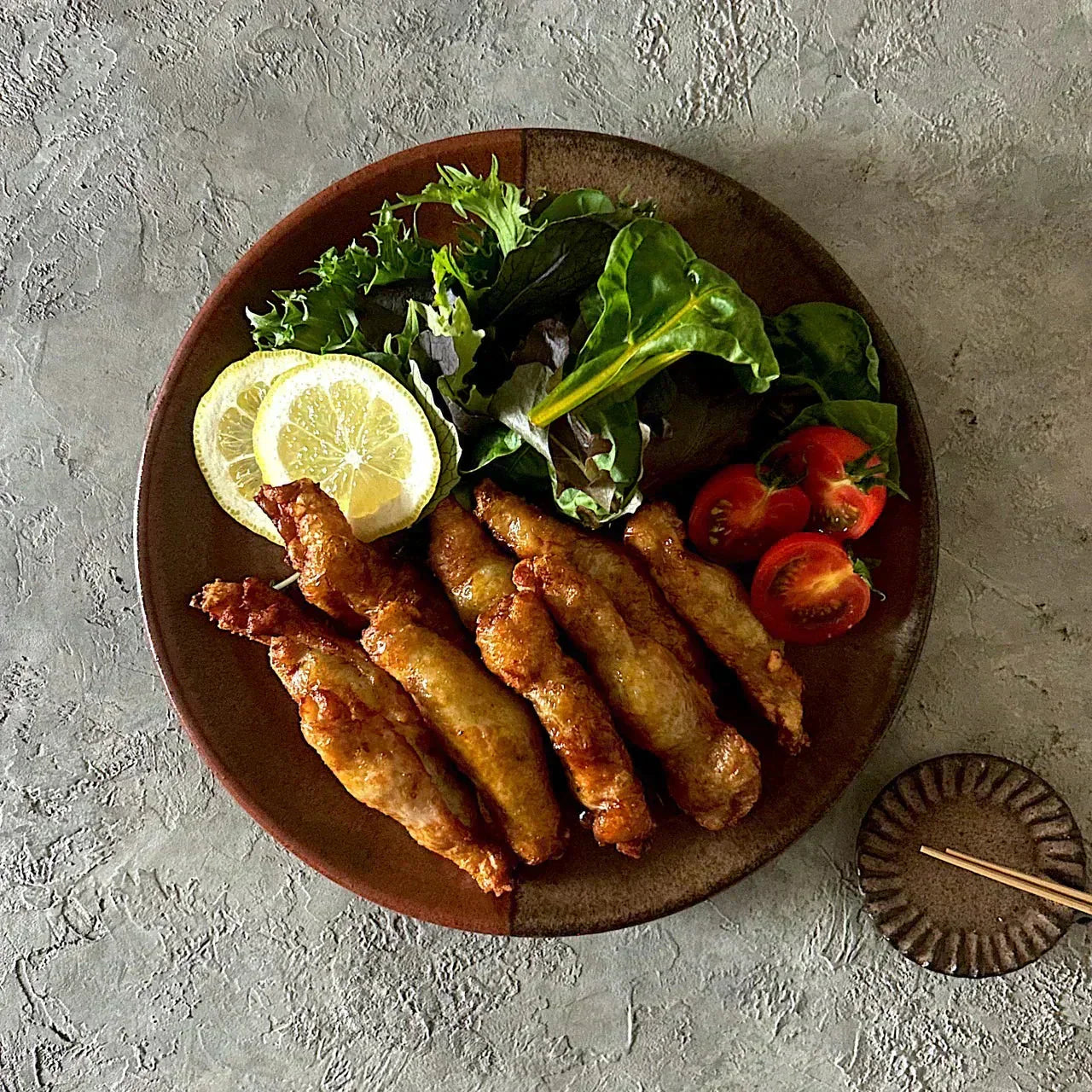 鶏皮ぎょうざ25g 20個入り 【業務用 冷凍食品 鶏皮 鳥皮 餃子 弁当 惣菜 おかず おつまみ 居酒屋】