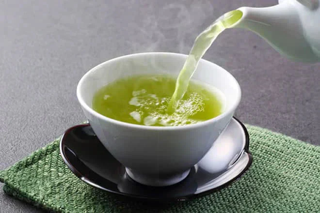 【2袋】鹿児島が誇るブランド茶「知覧茶」/まろやかでコクと旨味が一層引き立つ味/二煎目もおいしく味わえます♪