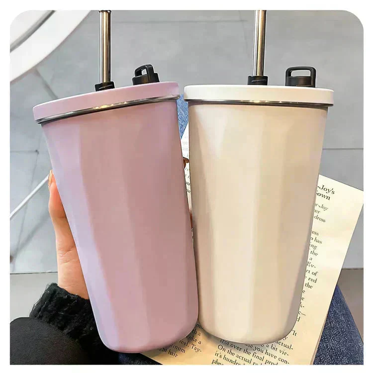 タンブラー 「ホワイト」 蓋付き ストロー付き 水筒 600ml 大容量 保温 保冷 こぼれない コーヒーボトル マグボトル ステンレス 真空断熱 持ち運び