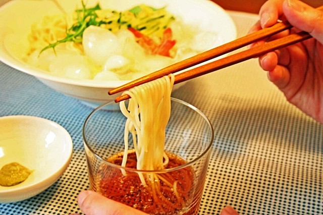 つけ麺 お取り寄せ さっぱり鰹だし 九州ざるラーメン アラスカ風つけ麺 8人前 キンキンに冷して 冷やしつけ麺 冷麺 ソーラーメン 本場九州 メール便 飲食店 メニュー 贈答 ギフト 御中元 内祝 保存食 非常食 まとめ買い お試しセット
