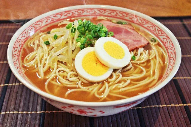 宮崎とんこつ味 2人前 人気の九州豚骨ラーメン 老舗醤油豚骨系 本場九州 お試しセット ご当地 メール便 保存食 非常食 まとめ買い お取り寄せ