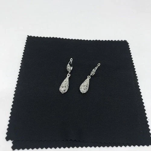 しずく ピアス レディース ゆれる ファッション アクセサリー 水滴 (シルバー)