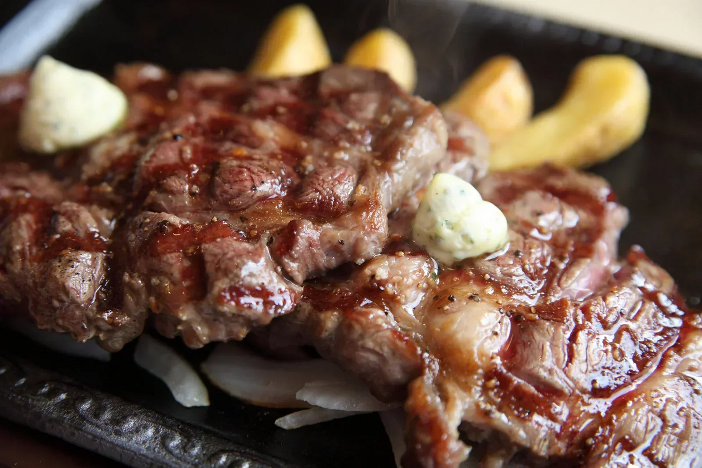 九州産黒毛和牛 ロースステーキ600g(200g×3枚) 化粧箱入り 牛肉 国産 和牛
