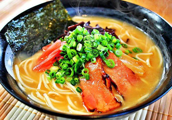 九州男児とんこつしょうゆ味 2人前 人気のオリジナル豚骨ラーメン 伝統久留米醤油豚骨 本場九州 お試しセット ご当地 メール便 保存食 非常食 まとめ買い お取り寄せ