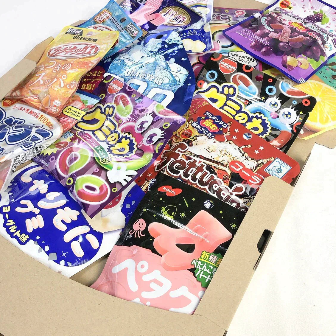 グミ 詰め合わせ 大量 まとめ買い プレゼント ギフト 15種類 重複なし 大量 お菓子 おやつ コロロ フェットチーネ 果汁グミ 詰合せ セット ハード系 ソフト系 マシュマロ 食感 酸っぱい