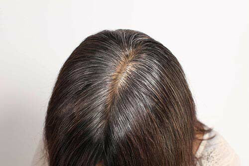 【ダークブラウン】 白髪かくし 白髪染め 部分染め 薄毛隠し 生え際 ヘアパウダー ヘアファンデーション / トミーリッチ 美髪ファンデーション ブラック ブラウン