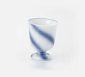 呉須ネジリ柄食前酒 70cc・一口サイズ・冷酒器・酒器・陶製グラス・タンブラー 陶器のふる里 trysホ