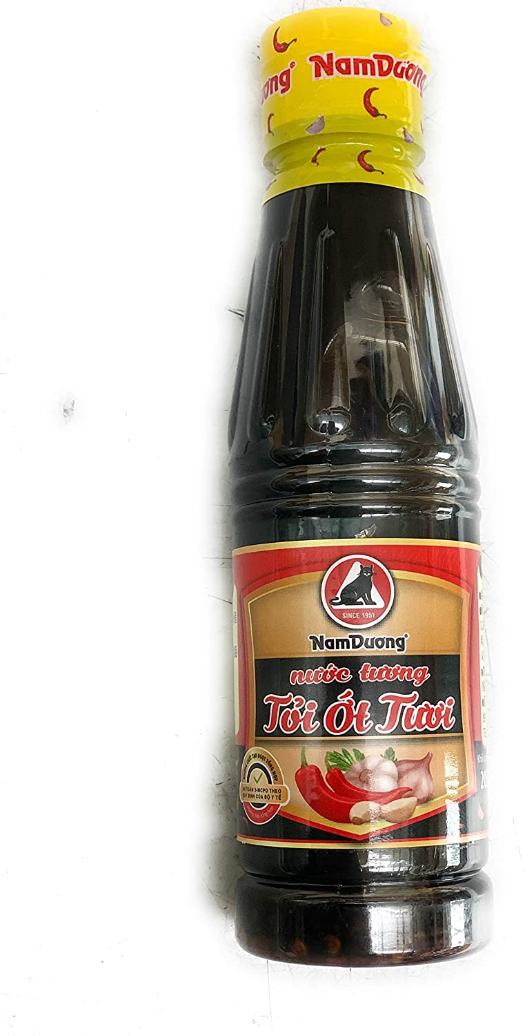 NAM DUONG ベトナム ニンニク&チリ入り醤油 205g 4本 NUOC TUONG TOI OT TUOI NAM DUONG 205g 4chai