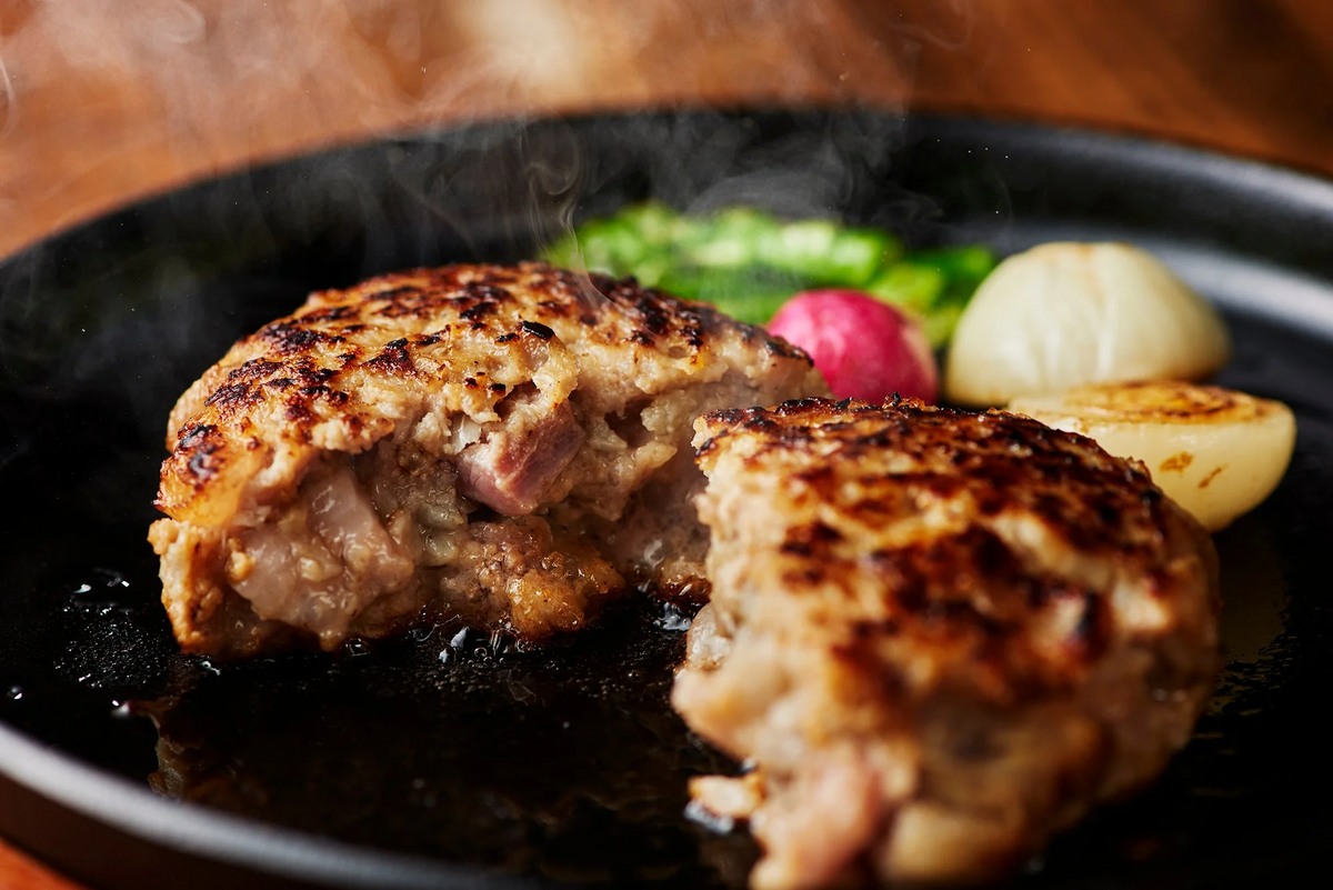 イベリコ豚と和牛のハンバーグ食べ比べセット(計900g)