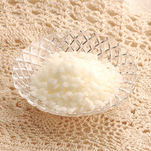 精製 蜜蝋(ビーズワックス) 小粒 50g m3 【 ミツロウ みつろう ハンドクリーム ボディクリーム ワックス 手作り ハンドメイド キャンドル ろうそく サシェ 】