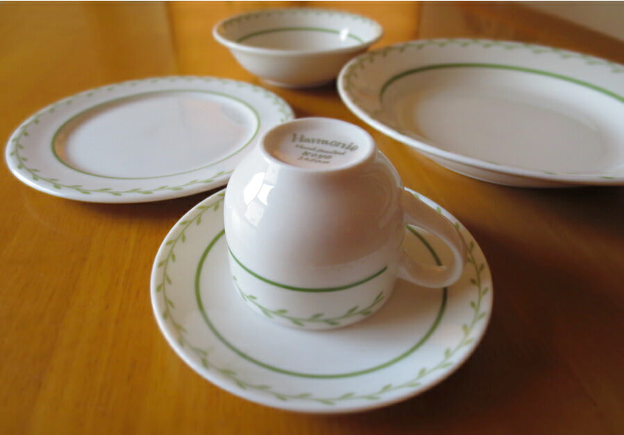 新生活オリーブ食器セット カフェ風 ナチュラル シンプル リーフ 北欧風 緑 葉っぱ 爽やか 一人暮らし 国産 美濃焼 食器セット おしゃれ 陶器のふる里 stockヤ