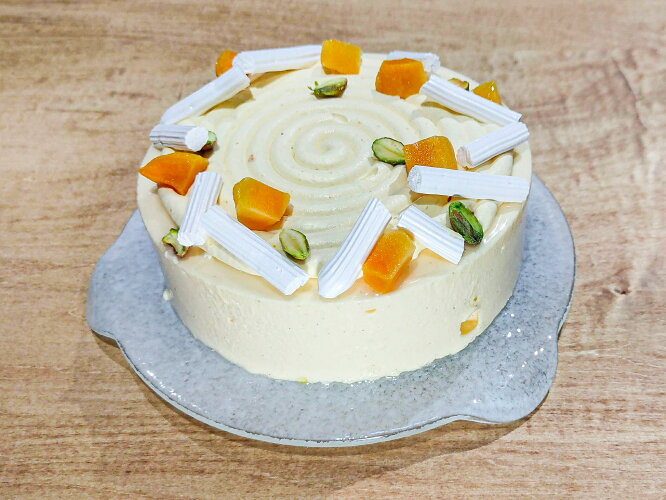 直径9cm ホールケーキ 3号 バニラ香る マスカルポーネとマンゴーのレアチーズケーキ