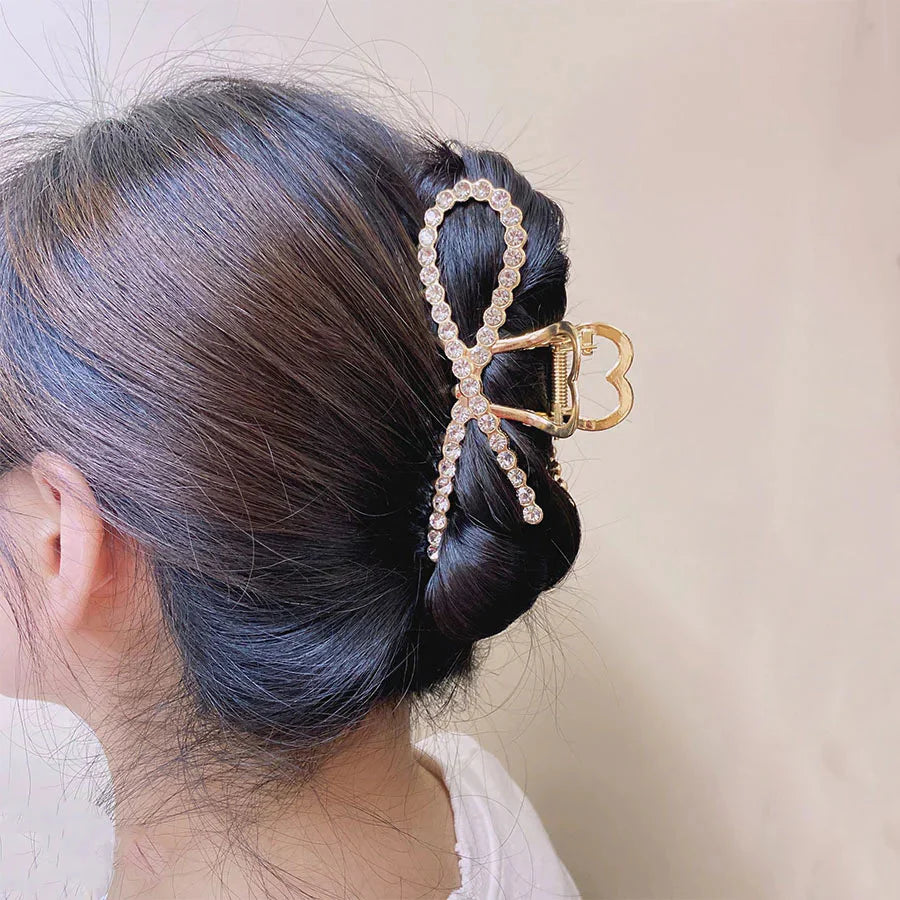 (Aタイプ)キラキラヘアピン　クリップ　花　パール付き　ヘア留め　ヘアアクセサリー　ヘア爪　クランプ　かわいい　オシャレ　髪飾り　大人　春　夏　秋