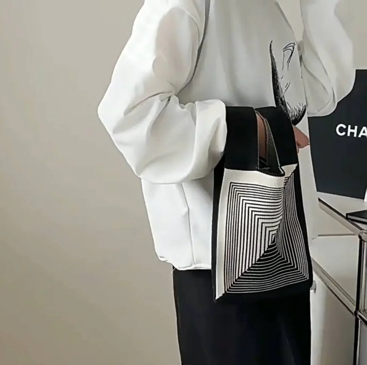 ミニトート トートバッグ インスタ 黒 韓国 かわいい 北欧 ニットバッグ ジャガード
