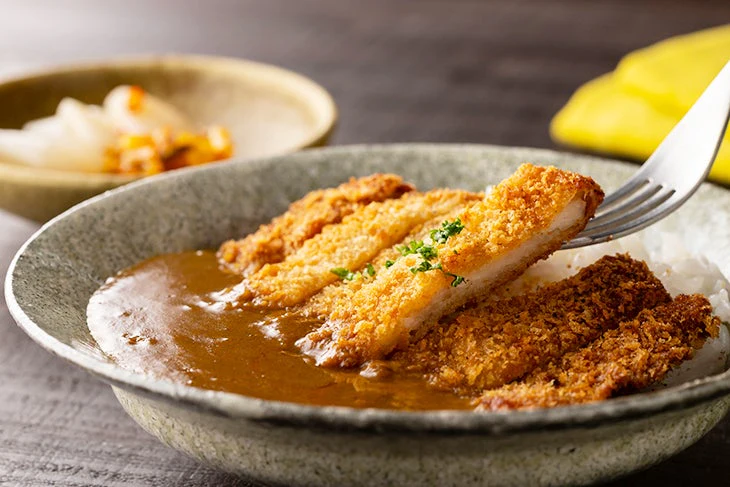 食研カレー　4食セット (200g x 4パック)　こだわりの本格ビーフカレー 送料無料 ネコポス送料込 他商品との同梱不可 お歳暮
