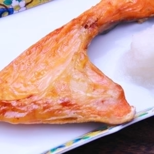 【大阪市場から特選】鮭カマ　約1kg / 10個（2個入り×5パック）