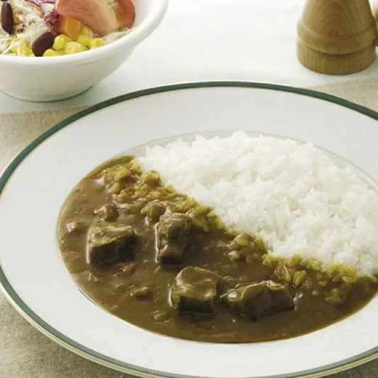 ホテル　ビーフカレー　中辛　１袋 　じっくり煮込んだ本格派のビーフカレー　ポスト投函便【カウシェファーム収穫対象商品】