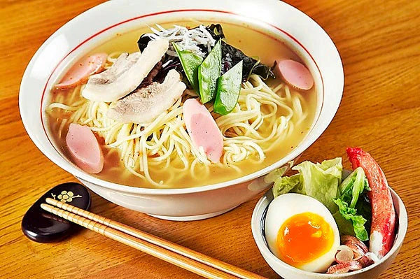 やさい塩ラーメン2人前 人気の特製 スープ ミネラル豊富天然にがり塩使用 野菜の旨味 本場九州 お試しセット ご当地 メール便 保存食 非常食 まとめ買い お取り寄せ