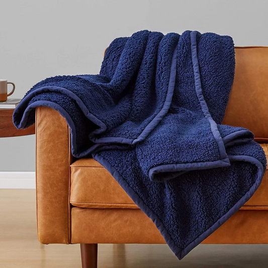 Amazonベーシック 訳あり ブランケット 140×190cm ネイビー フリース
