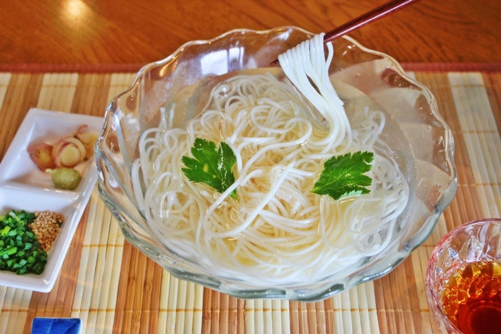 ひやむぎ　冷麦　1キロ　お取り寄せ　人気　つるつるシコシコ食感 九州特産 本場熟成ひやむぎ 細うどん風　たっぷり1000g　お試しグルメギフト