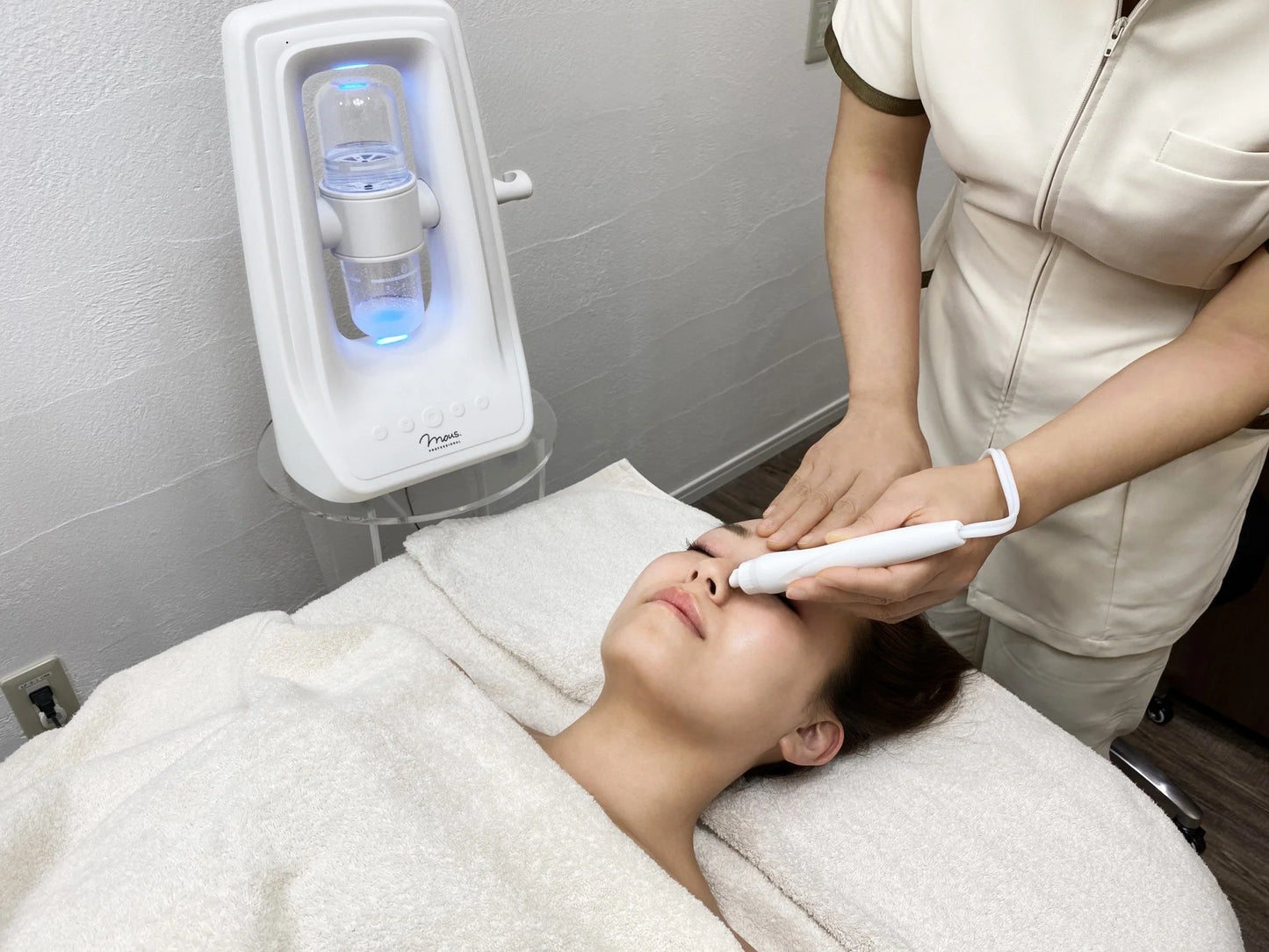 【再来限定】[全顔の毛穴洗浄♪毛穴の汚れ,開きに☆]毛穴ハイドラフェイシャル　【美容サロンチケット】美容/エステ/フェイシャルエステ/東京/新宿/メディカライクサロンSOU新宿