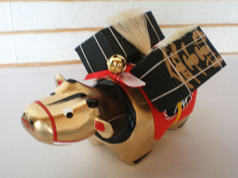 岩手県民芸品 黄金牛2号（金のベこっこ）