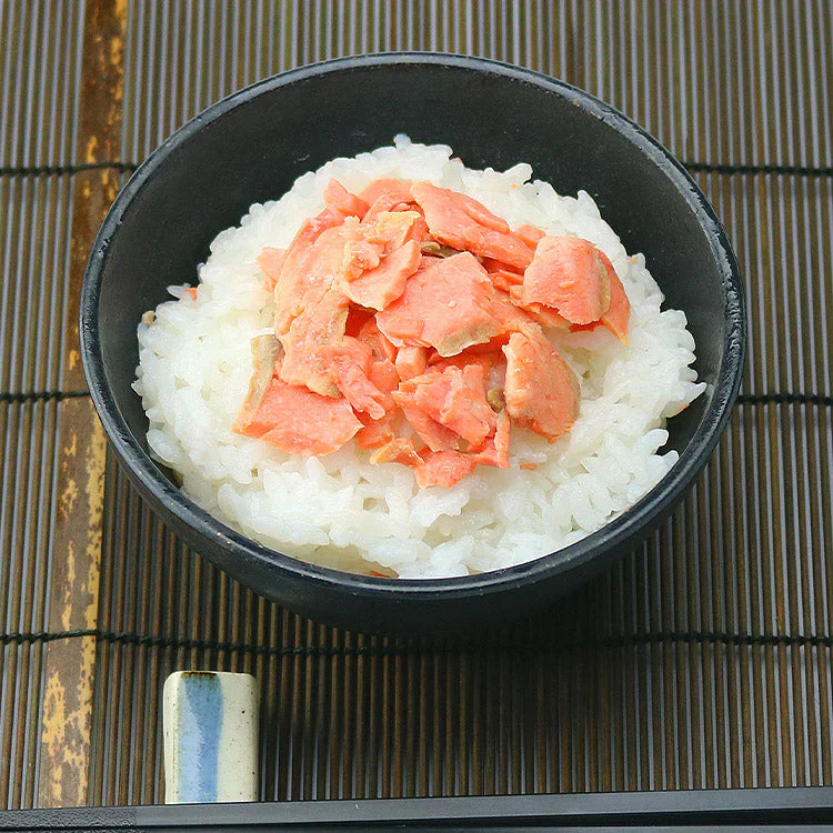 【業務用】紅鮭 辛口 生スライス 端材 切り落とし メガ盛り1kg 冷凍便 しゃけ シャケ 鮭 送料無料 お取り寄せグルメ 食品 ギフト