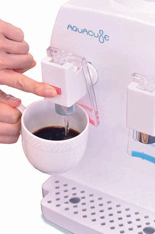 ウォーターサーバー 卓上 ペットボトル おしゃれ 温水 冷水 2L スリム AQUACUBE2
