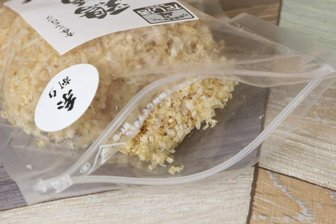 【話題沸騰中！】青森シャモロック鶏節　糸削り25ｇ