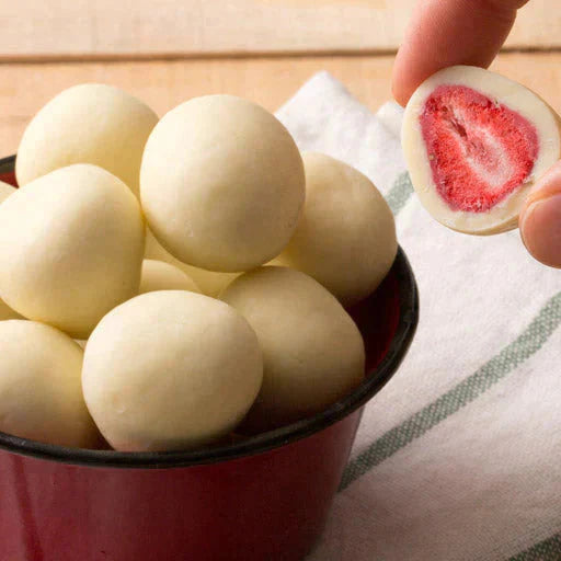 チョコレート チョコ 送料無料 訳あり スイーツ ストロベリーチョコ 苺 イチゴまるごとチョコレート チョコ 30個入り [ いちごトリュフ フリーズドライ ホワイトチョコ いちご お菓子 大量