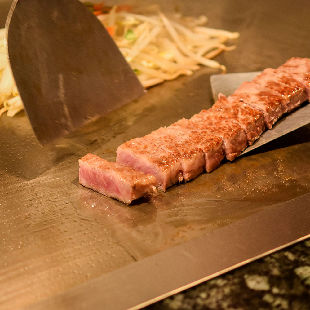 滋賀 松喜屋 近江牛ひとくちステーキ ロース300g 牛肉 和牛【送料込み】【二重包装不可】【お届け不可地域：離島】