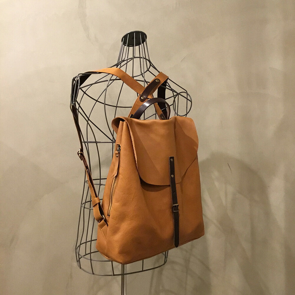 【3人シェア買いでお得】alto. フラップリュック Ｌ AMSB-1700 キャメル