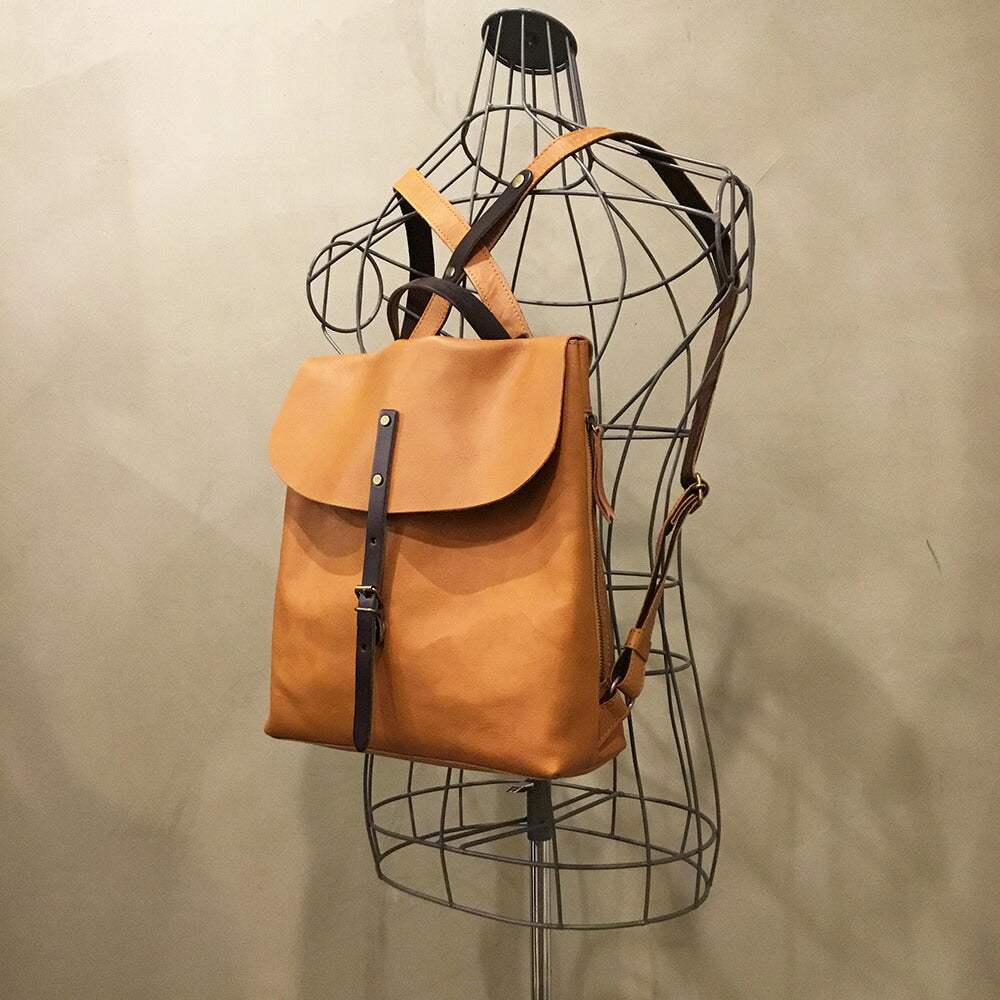 【3人シェア買いでお得】【alto.】フラップリュック（Ｍ）AMSB-1705（キャメル）