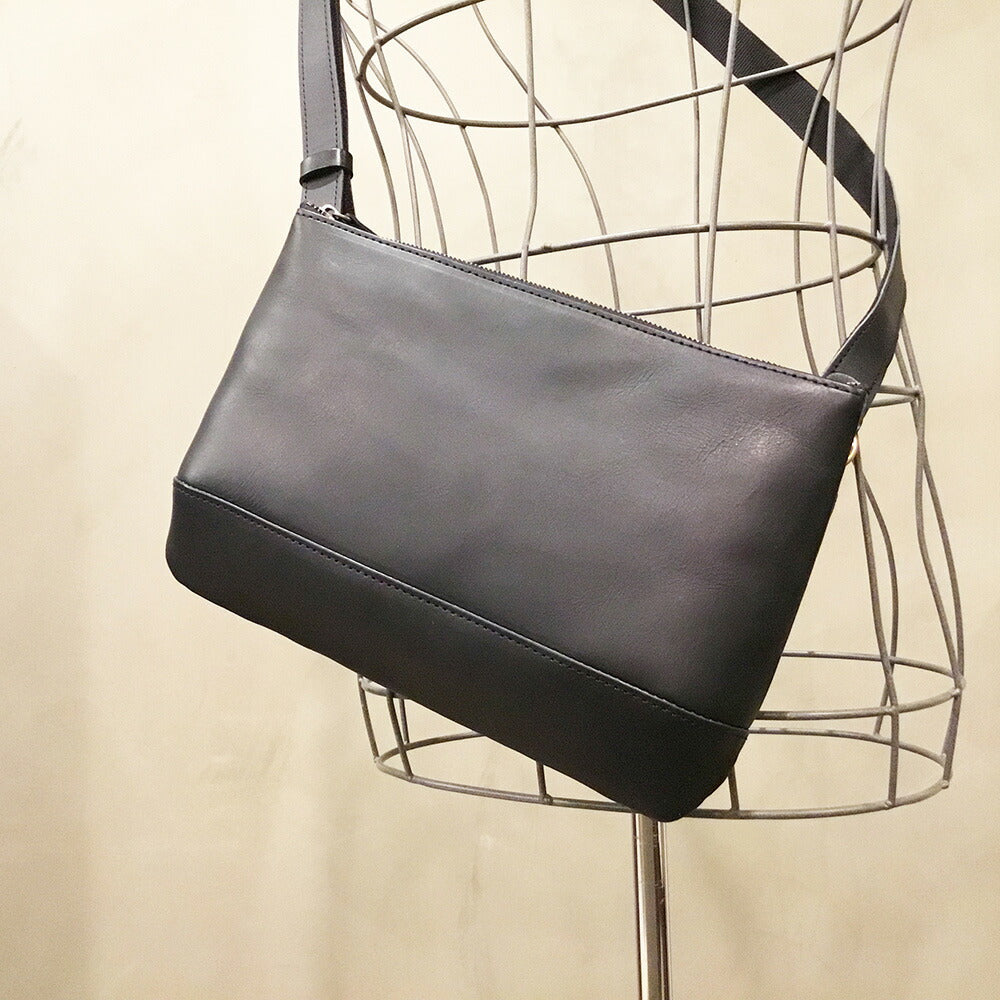 【alto.】スマートショルダーバッグ／サコッシュ（Ｌ）AKEB-3103（ブラック）【送料込み】【ひょうご・神戸オンライン物産展】