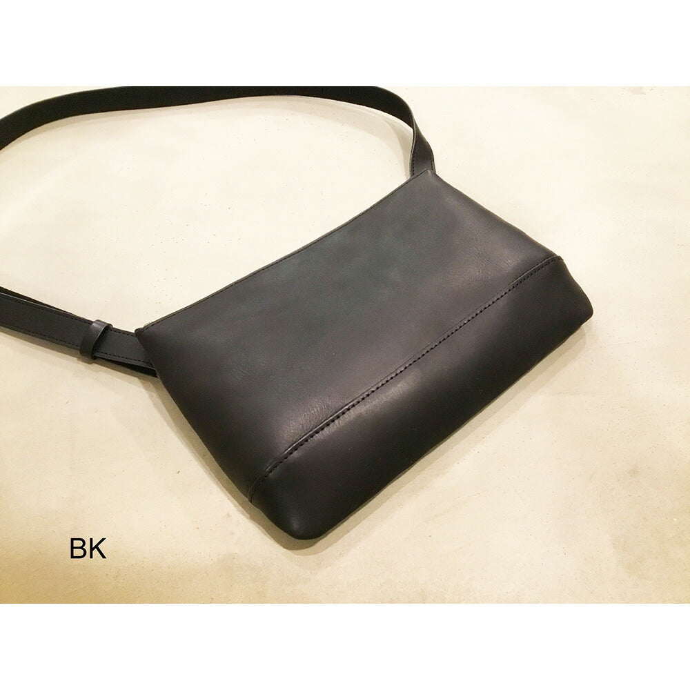 【3人シェア買いでお得】【alto.】スマートショルダーバッグ／サコッシュ（Ｌ）AKEB-3102（ブラック）
