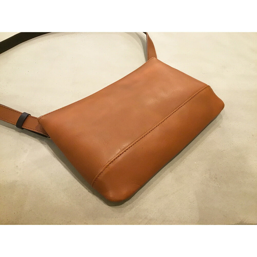 【alto.】スマートショルダーバッグ／サコッシュ（Ｌ）AKEB-3103（ブラウン）【送料込み】【ひょうご・神戸オンライン物産展】