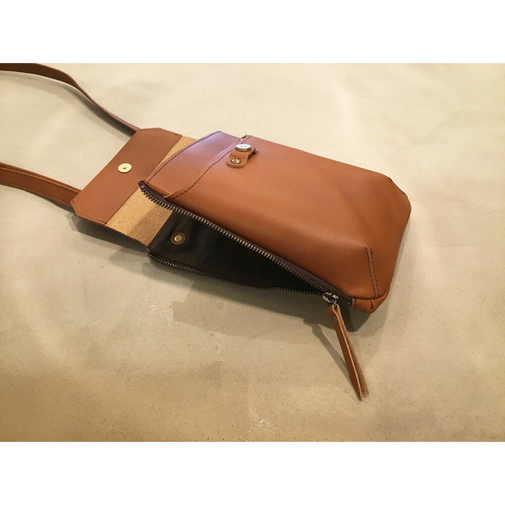 【3人シェア買いでお得】【alto.】縦型スマートショルダーバッグAMSB-1030（ブラウン）