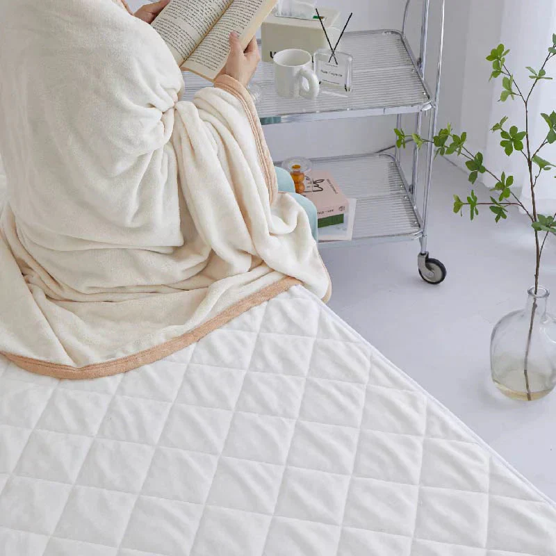 【グレー 70×100cm】毛布 ブランケット 毛布カバー シングル 70*100cm 北欧 ひざ掛け 大判 軽量 暖かい もうふ フランネル 軽い おしゃれ かわいい 薄手 掛け毛布 膝かけ あったか 冬用 洗える 寝具　新発売 毛布 とろけるなめらかな肌触り♪ ハーフケット マイクロファイバー 毛布 オフィス 車中 スポーツ観戦 アウトドア 春夏秋冬 オールシーズン 送料無料
